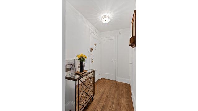 235 E 22nd St Apt 9N, New York City, NY 10010