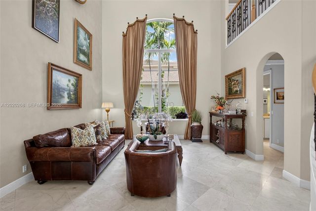 111 Abondance Dr, Palm Beach Gardens, FL 33410