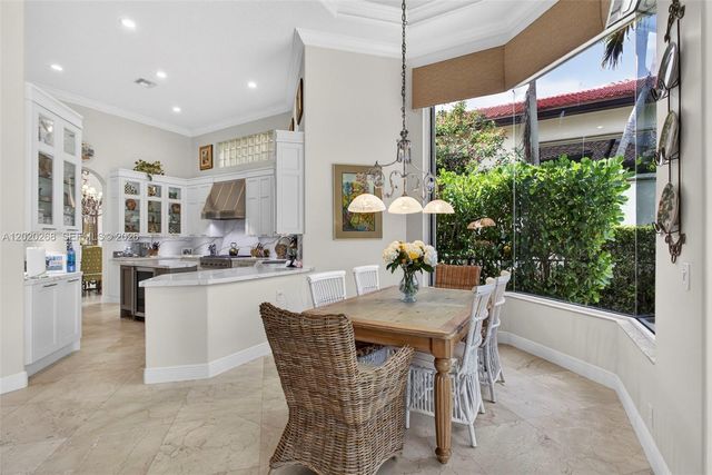 111 Abondance Dr, Palm Beach Gardens, FL 33410
