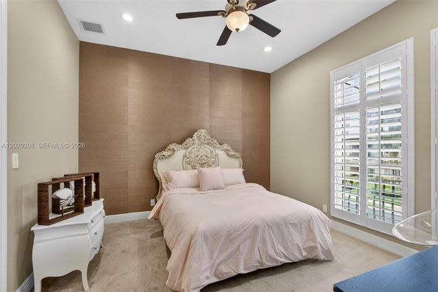 111 Abondance Dr, Palm Beach Gardens, FL 33410