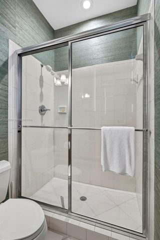111 Abondance Dr, Palm Beach Gardens, FL 33410