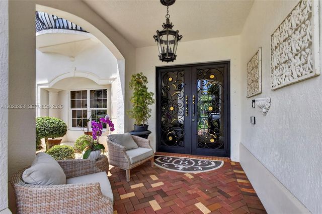 111 Abondance Dr, Palm Beach Gardens, FL 33410