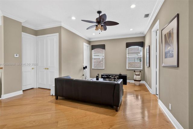 111 Abondance Dr, Palm Beach Gardens, FL 33410