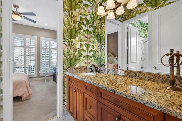 111 Abondance Dr, Palm Beach Gardens, FL 33410