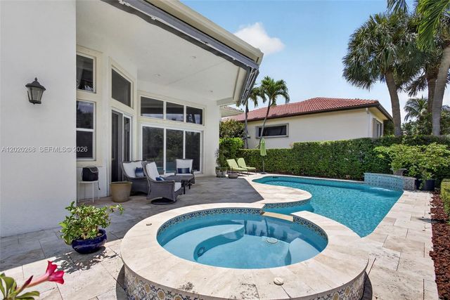 111 Abondance Dr, Palm Beach Gardens, FL 33410