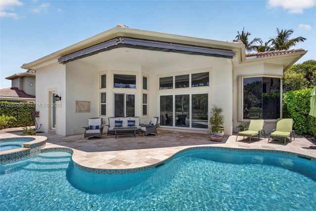 111 Abondance Dr, Palm Beach Gardens, FL 33410
