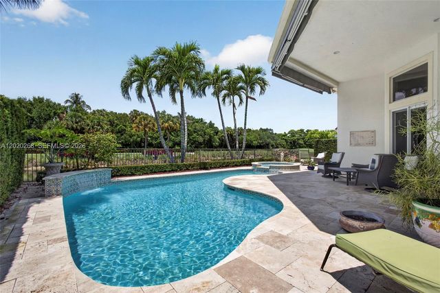 111 Abondance Dr, Palm Beach Gardens, FL 33410
