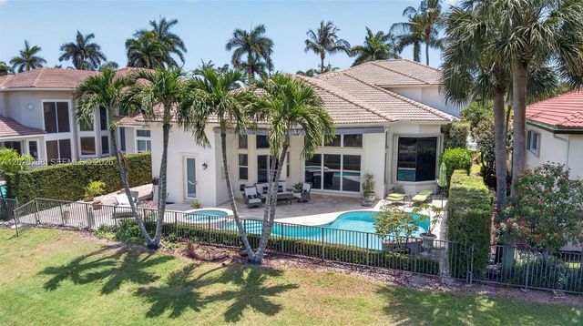 111 Abondance Dr, Palm Beach Gardens, FL 33410