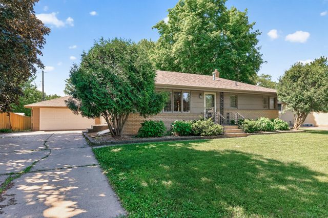 1056 Glenhill Road, Shoreview, MN 55126