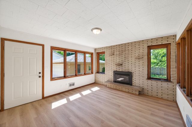 1056 Glenhill Road, Shoreview, MN 55126