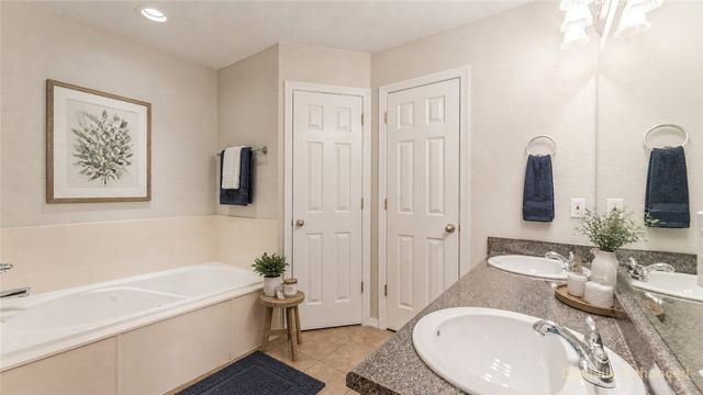 1363 Charles Street, Pea Ridge, AR 72751
