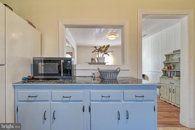 589 THREE CHOPT RD, Kents Store, VA 23084