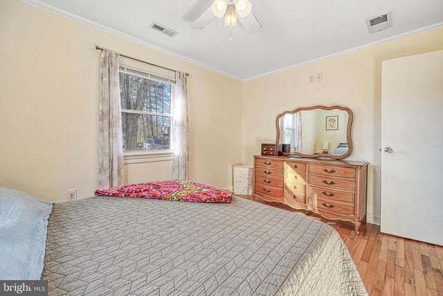 589 THREE CHOPT RD, Kents Store, VA 23084