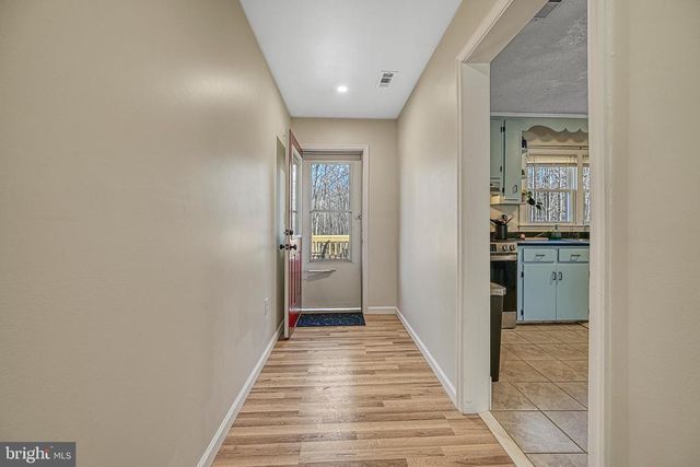 589 THREE CHOPT RD, Kents Store, VA 23084