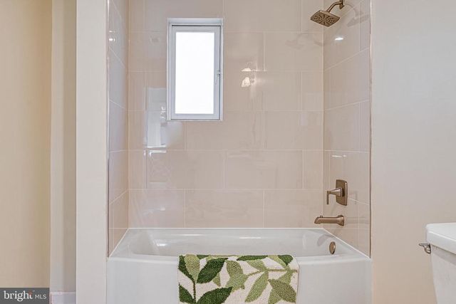 589 THREE CHOPT RD, Kents Store, VA 23084