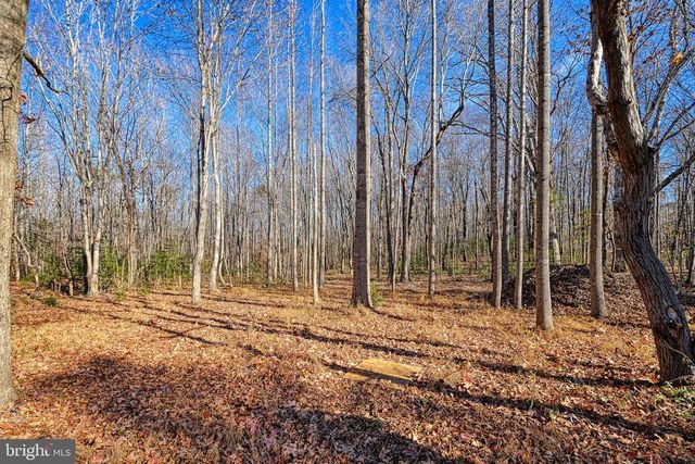 589 THREE CHOPT RD, Kents Store, VA 23084