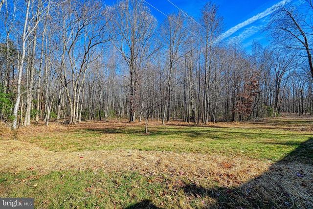 589 THREE CHOPT RD, Kents Store, VA 23084