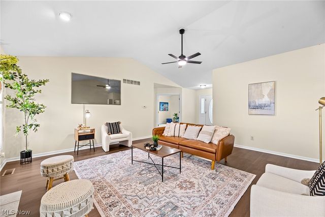 1315 Back Massillon Road, Orrville, OH 44667