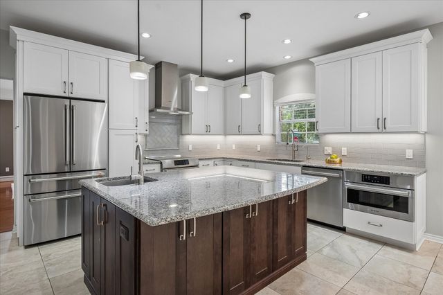 2702 Lawtherwood Court, Dallas, TX 75214