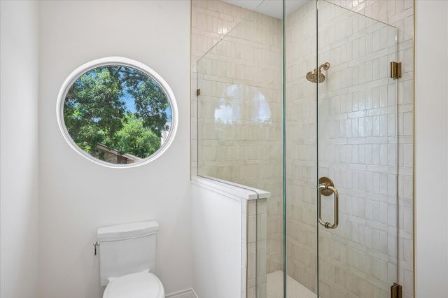 2702 Lawtherwood Court, Dallas, TX 75214