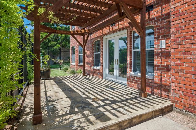 2702 Lawtherwood Court, Dallas, TX 75214