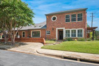 2702 Lawtherwood Court, Dallas, TX 75214