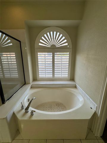 3006 Upland Drive, Mansfield, TX 76063