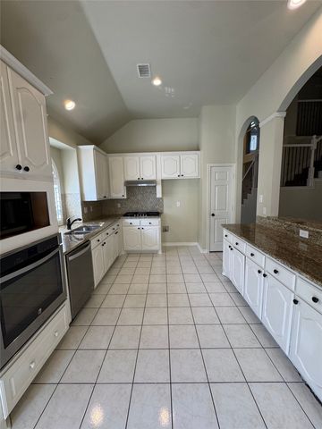 3006 Upland Drive, Mansfield, TX 76063