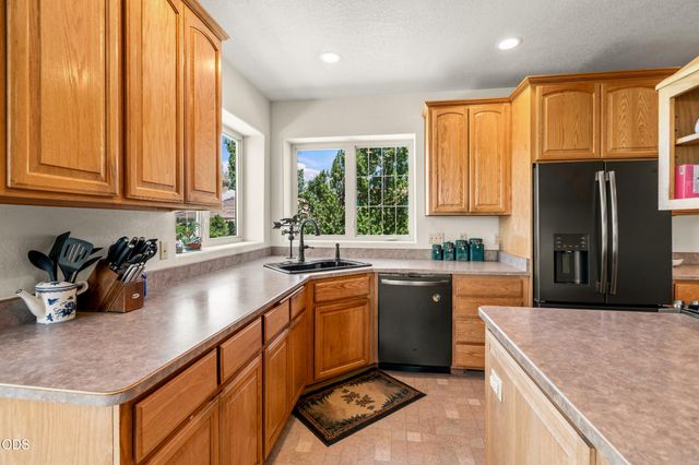 40 Ashland Acres Road, Ashland, OR 97520