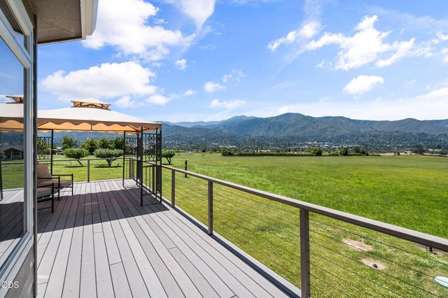 40 Ashland Acres Road, Ashland, OR 97520