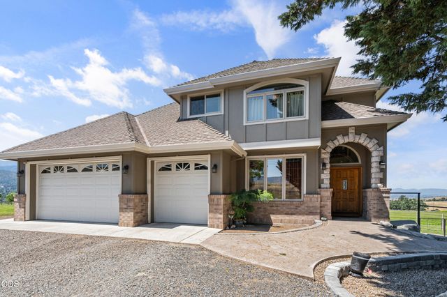 40 Ashland Acres Road, Ashland, OR 97520