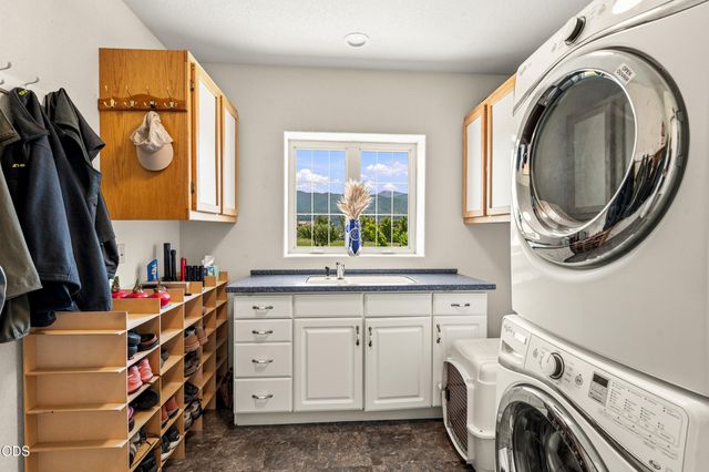 40 Ashland Acres Road, Ashland, OR 97520