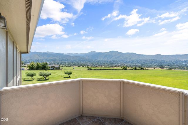 40 Ashland Acres Road, Ashland, OR 97520