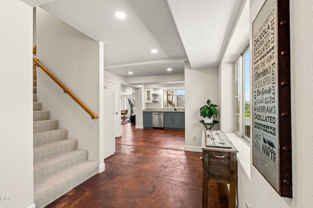 40 Ashland Acres Road, Ashland, OR 97520