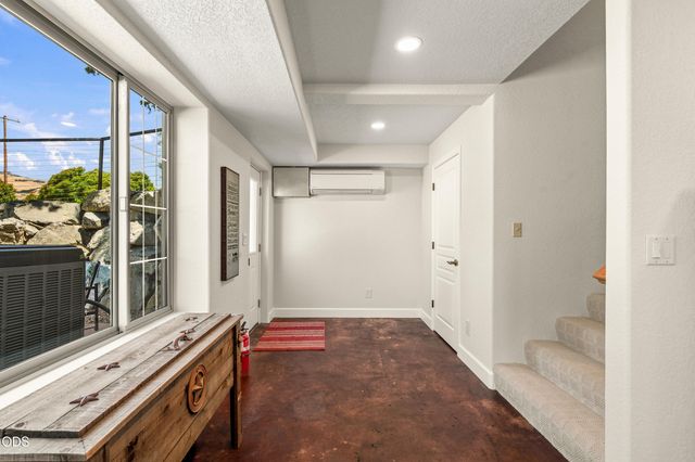 40 Ashland Acres Road, Ashland, OR 97520