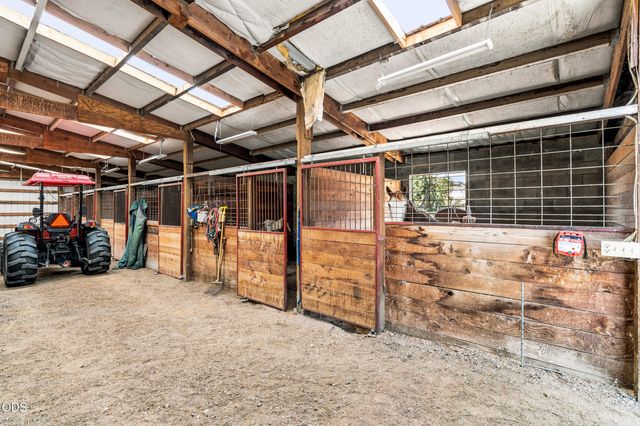 40 Ashland Acres Road, Ashland, OR 97520