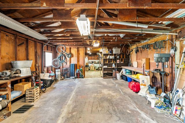 40 Ashland Acres Road, Ashland, OR 97520