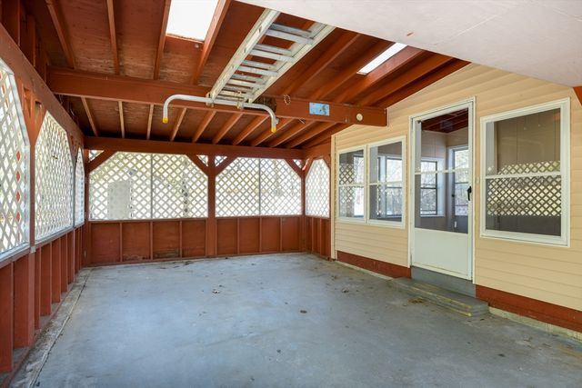 1138 Wachusett St, Holden, MA 01522