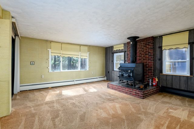 1138 Wachusett St, Holden, MA 01522