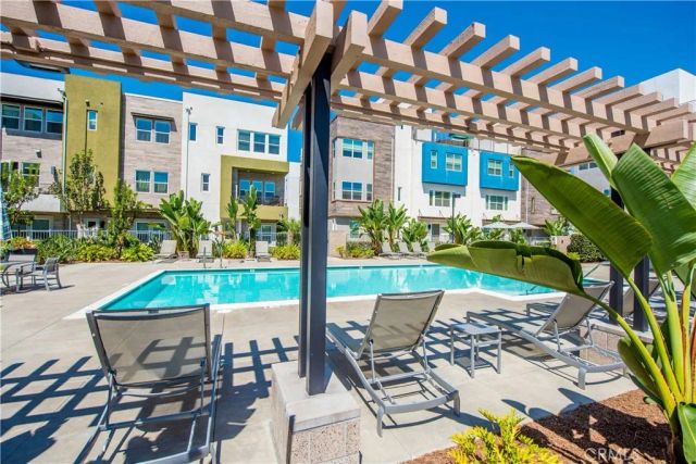 983 E Mason Lane 123, Anaheim, CA 92805