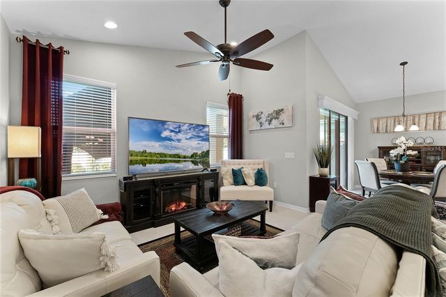 1112 NARCOOSSEE DEL SOL BOULEVARD, St Cloud, FL 34771