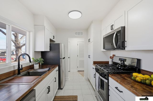 4901 W Benton Street, Lincoln, NE 68524