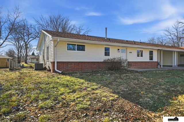 4901 W Benton Street, Lincoln, NE 68524