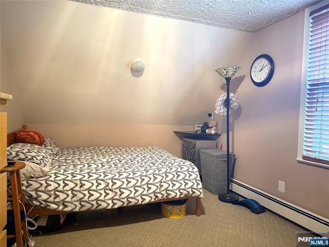 189 Martha Avenue, Elmwood Park, NJ 07407
