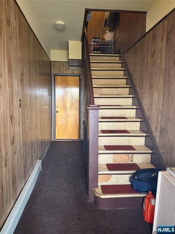 189 Martha Avenue, Elmwood Park, NJ 07407