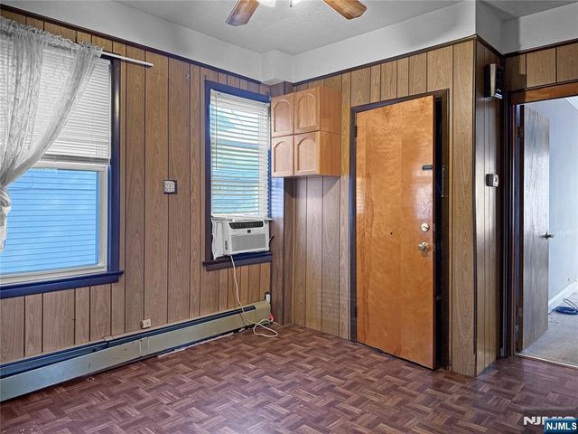 189 Martha Avenue, Elmwood Park, NJ 07407