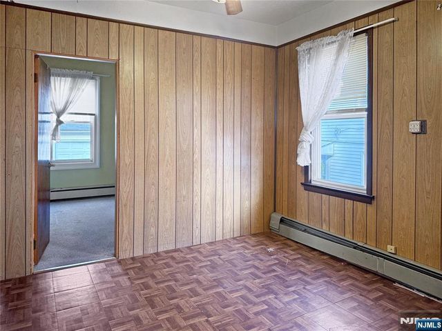 189 Martha Avenue, Elmwood Park, NJ 07407