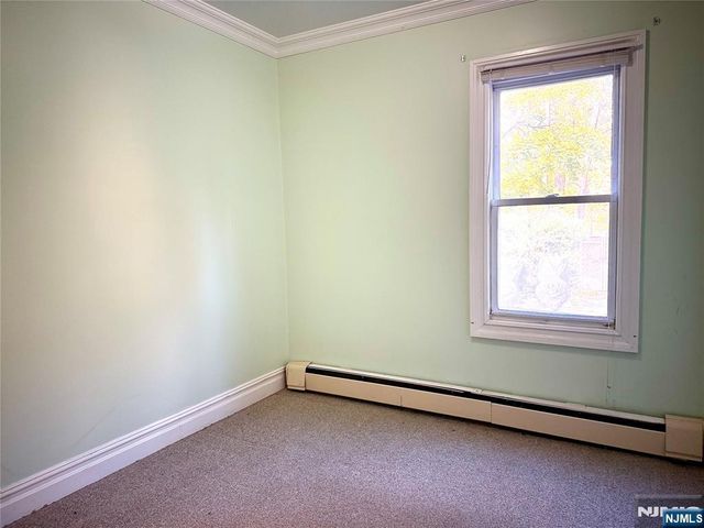 189 Martha Avenue, Elmwood Park, NJ 07407