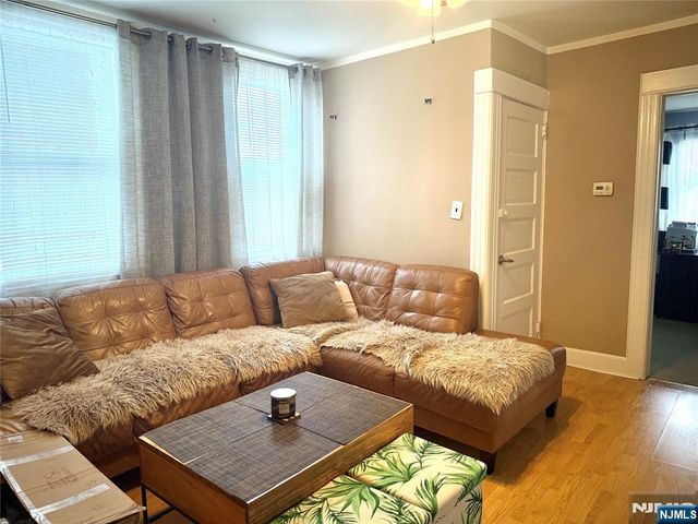 189 Martha Avenue, Elmwood Park, NJ 07407