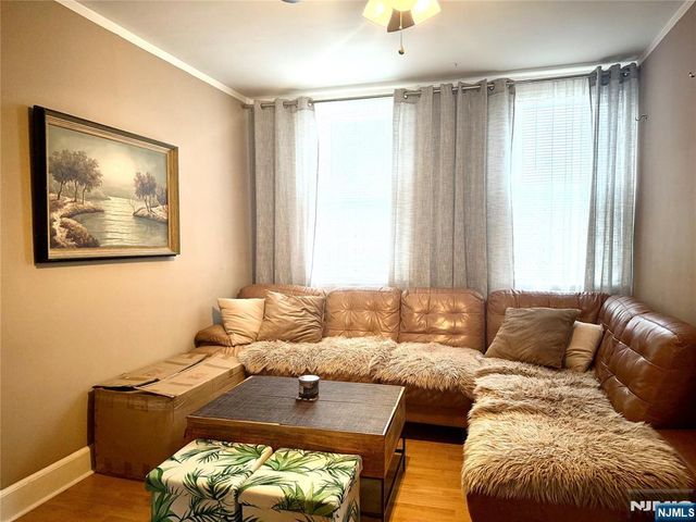 189 Martha Avenue, Elmwood Park, NJ 07407